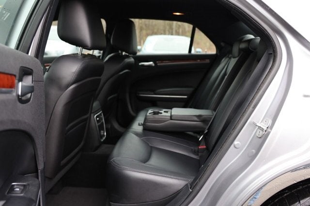 2013 Chrysler 300 Base AWD 4dr Sedan